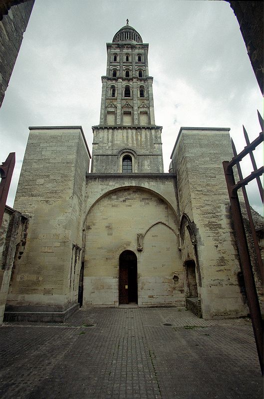 FR-Perigueux-Saint_Front-9076-0002.jpg