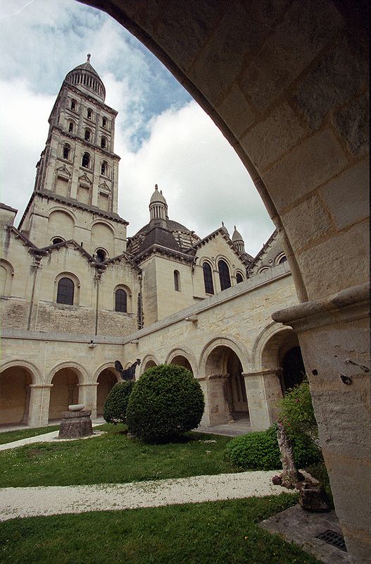 FR-Perigueux-Saint_Front-9076-0033.jpg