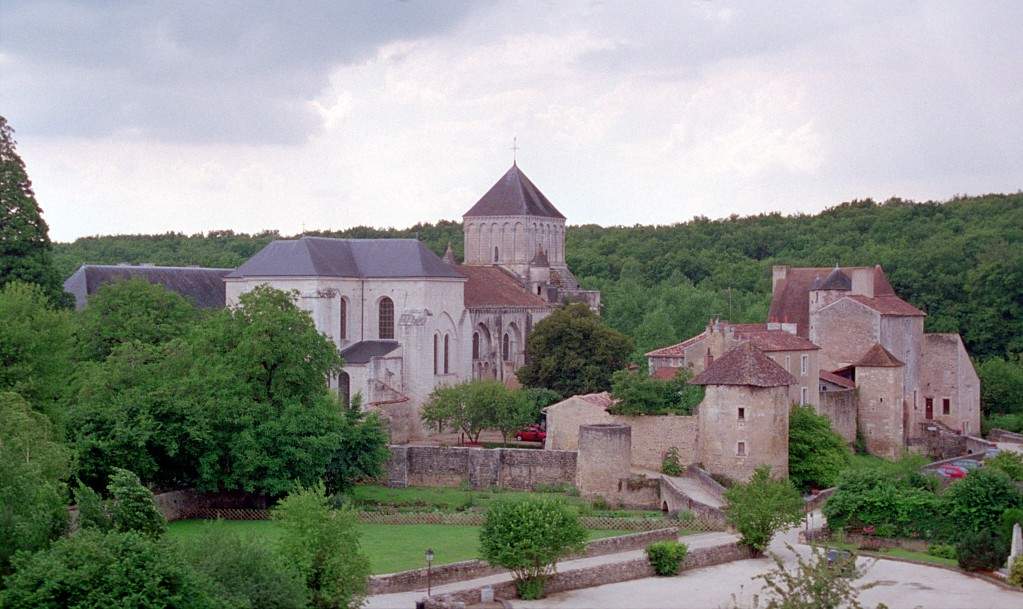 Abbaye de Nouaillé-Mauperthuis
