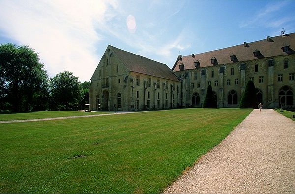 FR-Asniere-Abbaye_de_Royaumont-2150-0009.jpg