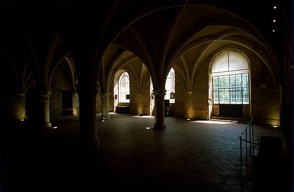 FR-Asniere-Abbaye_de_Royaumont-2150-0018.jpg