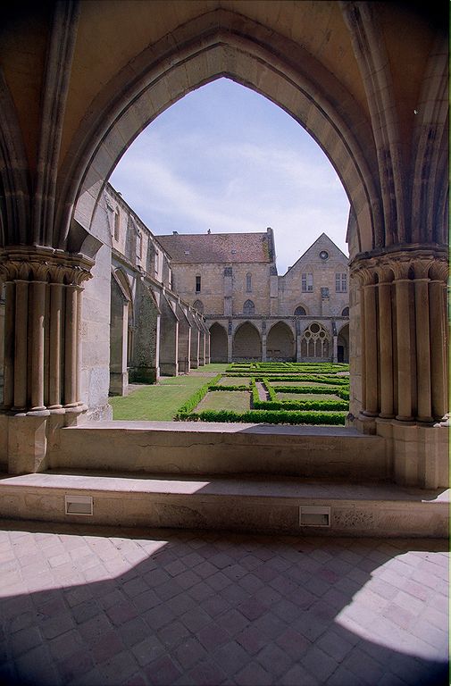 FR-Asniere-Abbaye_de_Royaumont-6718-0006.jpg