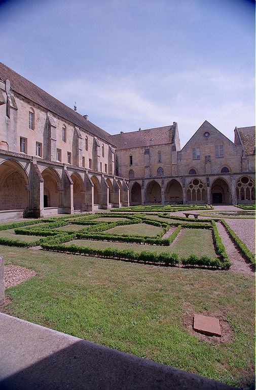 FR-Asniere-Abbaye_de_Royaumont-6718-0008.jpg