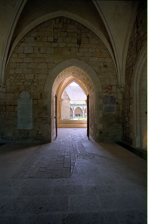 FR-Asniere-Abbaye_de_Royaumont-6718-0016.jpg