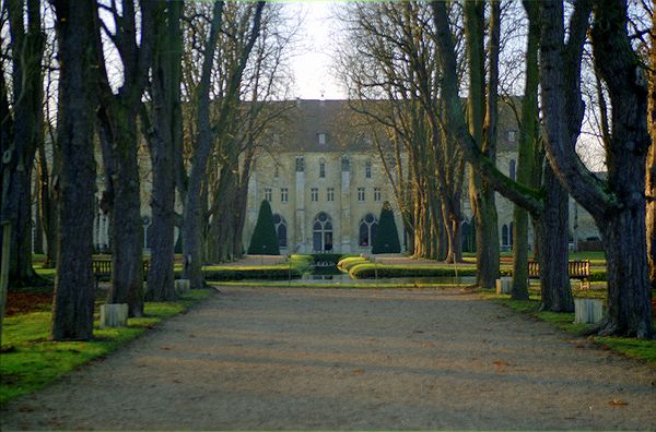 FR-Asniere-Abbaye_de_Royaumont-805911-0005.jpg