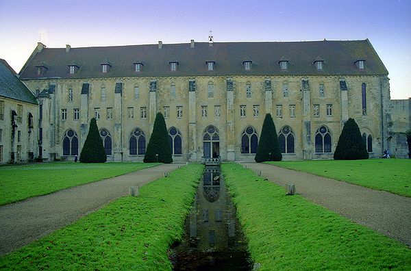 FR-Asniere-Abbaye_de_Royaumont-805911-0017.jpg