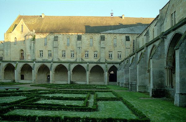 FR-Asniere-Abbaye_de_Royaumont-X0009-0005.jpg