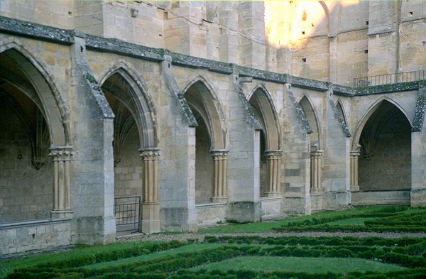 FR-Asniere-Abbaye_de_Royaumont-X0009-0007.jpg