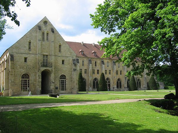 FR-Asniere-Abbaye_de_Royaumont-a80_2005-05-08_0016.jpg