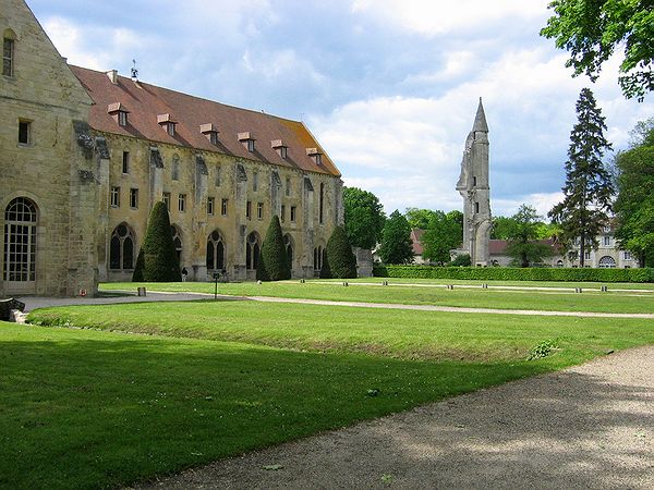 FR-Asniere-Abbaye_de_Royaumont-a80_2005-05-08_0017.jpg