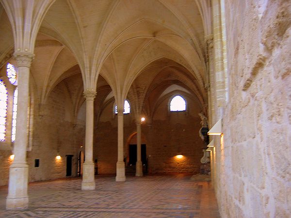 FR-Asniere-Abbaye_de_Royaumont-a80_2005-05-08_0033.jpg