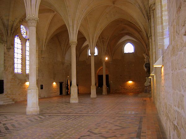 FR-Asniere-Abbaye_de_Royaumont-a80_2005-05-08_0035.jpg