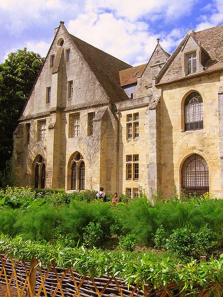 FR-Asniere-Abbaye_de_Royaumont-a80_2005-05-08_0041.jpg