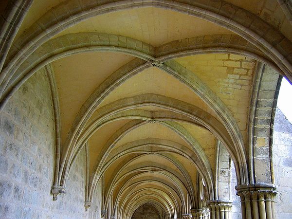 FR-Asniere-Abbaye_de_Royaumont-a80_2005-05-08_0060.jpg