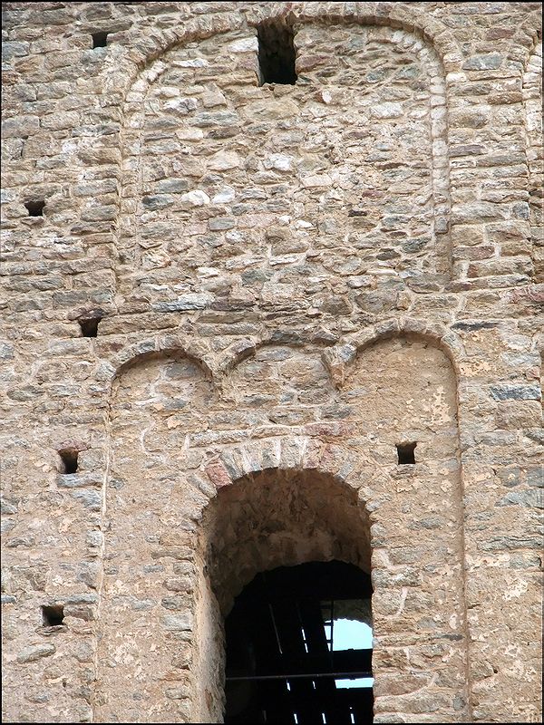 FR-Saint_Martin_du_Canigou-Saint_Martin-f100_2008-08-13_1893_pt.jpg