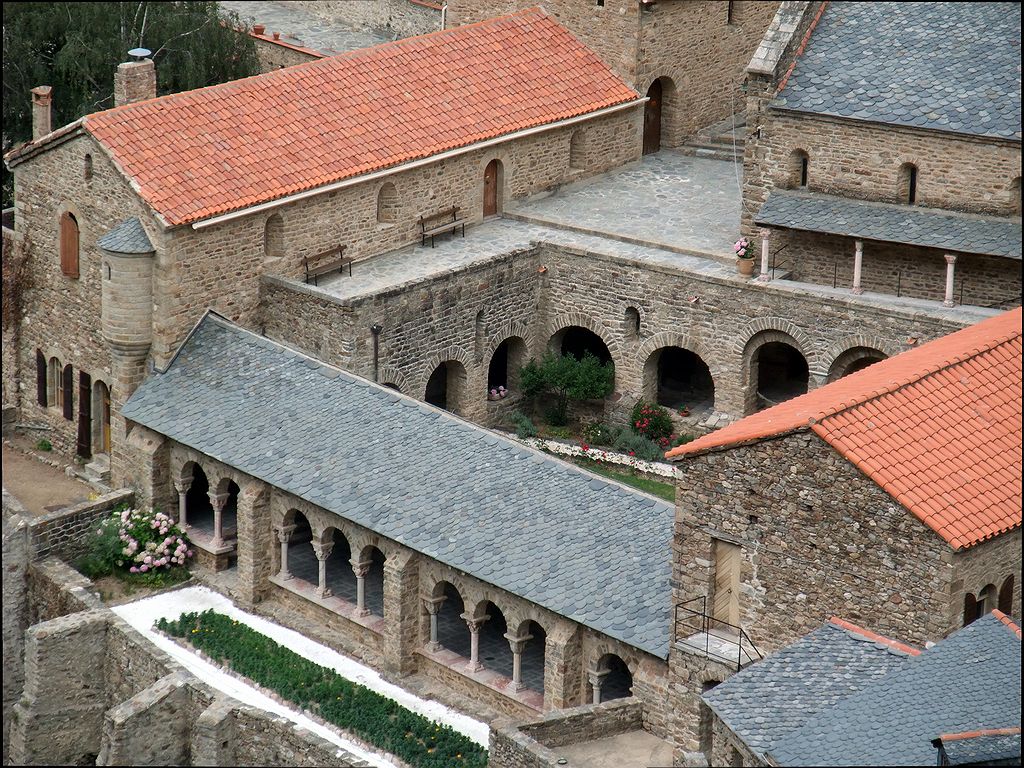 FR-Saint_Martin_du_Canigou-Saint_Martin-f100_2008-08-14_1908_pt.jpg