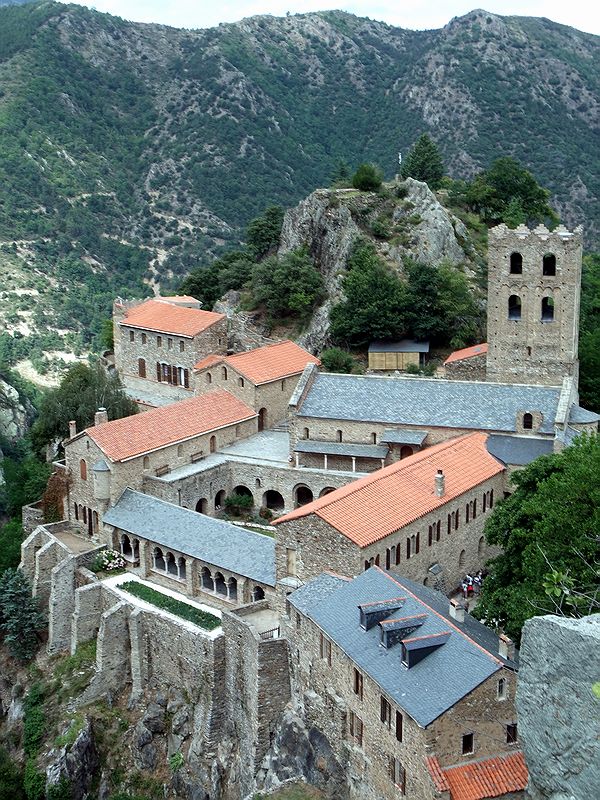 FR-Saint_Martin_du_Canigou-Saint_Martin-f100_2008-08-14_1909_pt.jpg