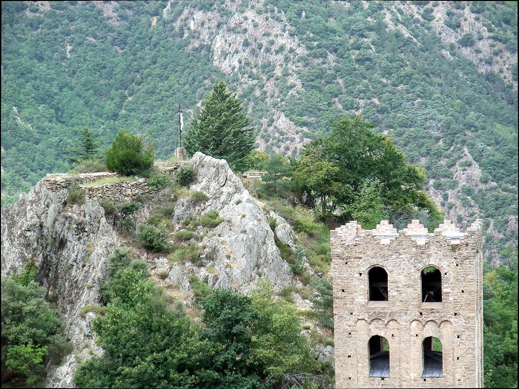 FR-Saint_Martin_du_Canigou-Saint_Martin-f100_2008-08-14_1925_pt.jpg