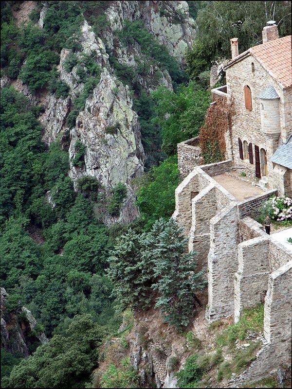 FR-Saint_Martin_du_Canigou-Saint_Martin-f100_2008-08-14_1929_pt.jpg