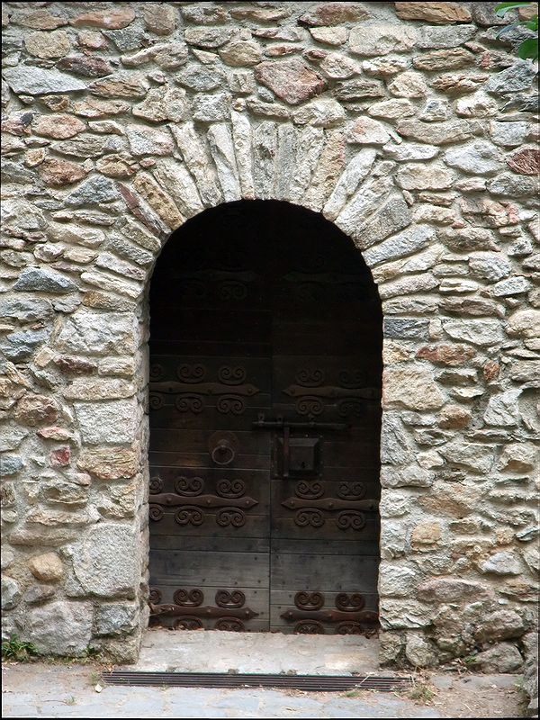 FR-Saint_Martin_du_Canigou-Saint_Martin-f100_2008-08-14_1942_pt.jpg