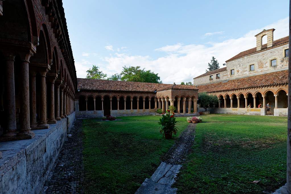 IT-Verona-SanZeno-E6D_2015-08-21_6085.jpg