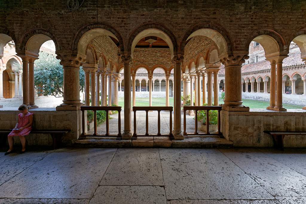 IT-Verona-SanZeno-E6D_2015-08-21_6097.jpg