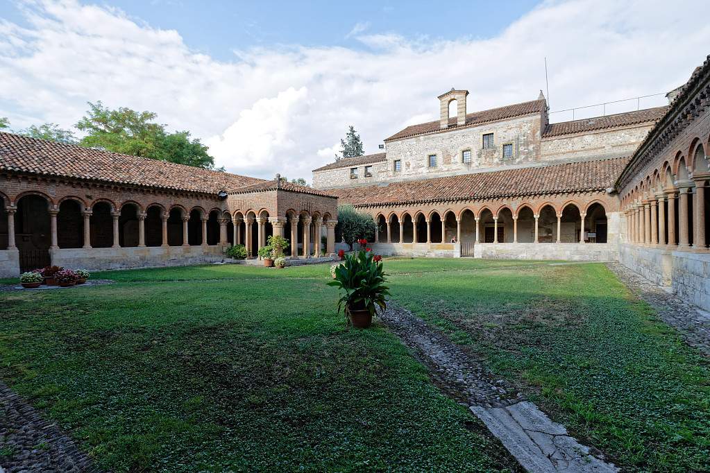 IT-Verona-SanZeno-E6D_2015-08-21_6123.jpg