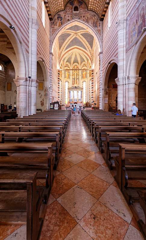 IT-Verona-SanZeno-E6D_2015-08-21_6277.jpg