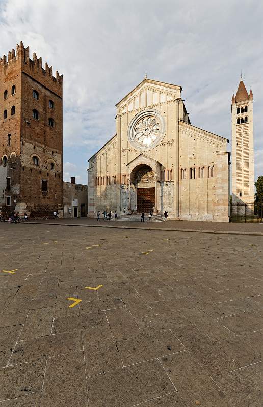 IT-Verona-SanZeno-E6D_2015-08-21_6410.jpg