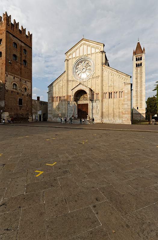 IT-Verona-SanZeno-E6D_2015-08-21_6411.jpg