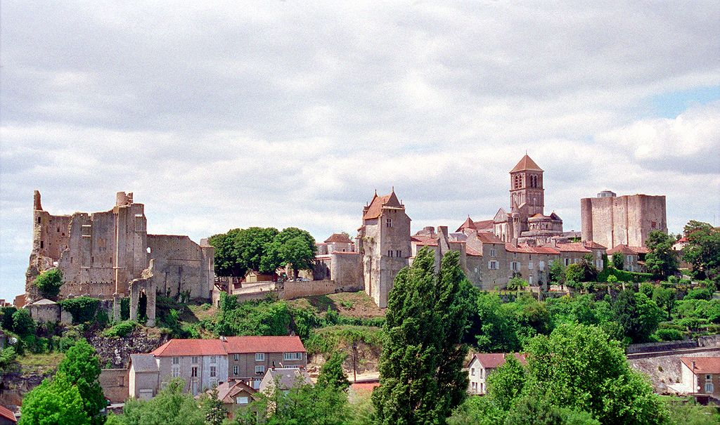 Saint Pierre de Chauvigny